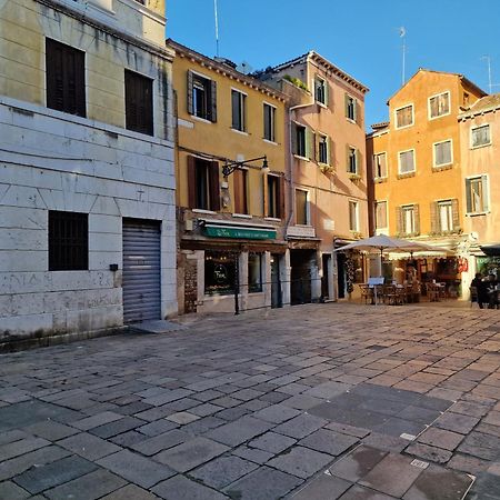 Veneziacentopercento La Forcola Apartment, Next To Rialto Bridge Zewnętrze zdjęcie