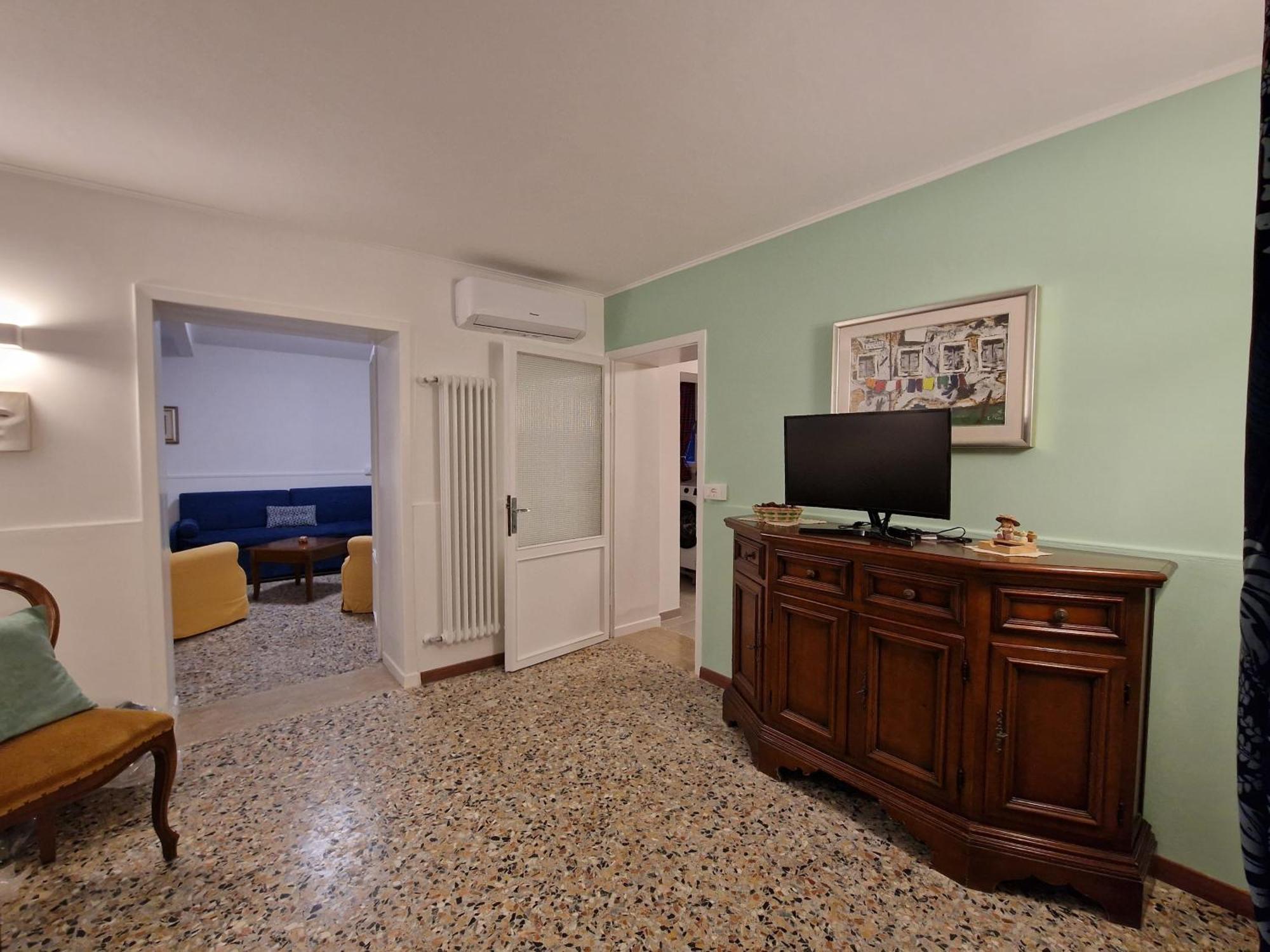 Veneziacentopercento La Forcola Apartment, Next To Rialto Bridge Zewnętrze zdjęcie